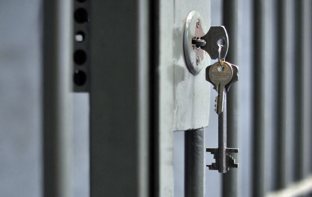 Bytom: Okradli lombard przy ul. Rostka. Dwaj złodzieje zatrzymani (fot.KMP Bytom)