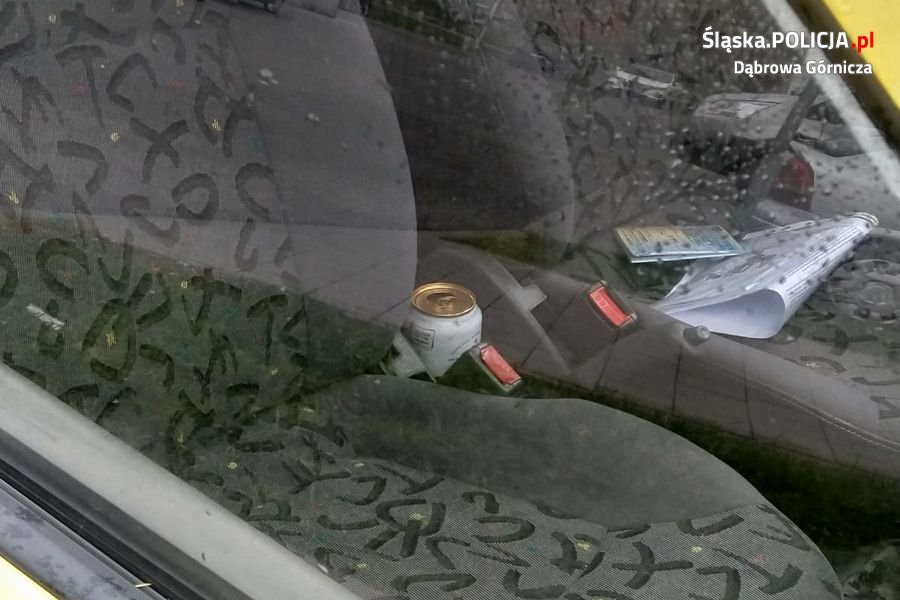 Okazało się, że 38- letni mieszkaniec Będzina jest kompletnie pijany i posiada w swoim organizmie 1,95 promila alkoholu (FOT.policja)