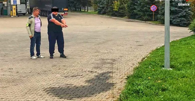 Śląskie: Łupił "swoich". Kierowca TIRa kradł reflektory z ciężarówek (fot.Śląska Policja)