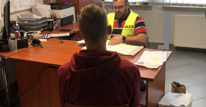 Jaworzno: "Do trzech razy sztuka". 19-latek wpadł, bo zgubił dokumenty (fot.KMP Jaworzno)