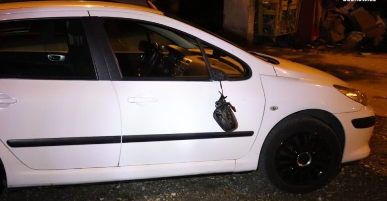Mężczyzna został przyłapany na gorącym uczynku przez sosnowiecką policję. W dzielnicy Pogoń zdemolował 14 samochodów. Miał prawie dwa promile alkoholu. (źródło: KMP w Sosnowcu)