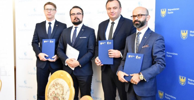 W Świętochłowicach podpisano porozumienie pomiędzy Województwem Śląskim, miastem Świętochłowice a Katowicką Specjalną Strefą Ekonomiczną S.A. (fot.slaskie.pl)
