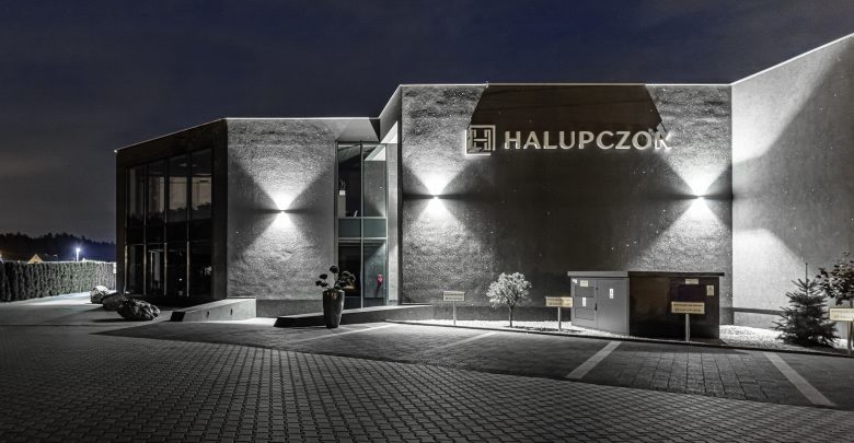 Siedziba główna firmy Halupczok wraz z flagowym showroomem - Halupczok Lab (fot. Krzysztof Strażyński)
