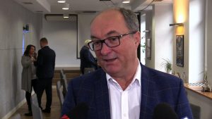 W konsolidacji nie będzie brała udziału Lewica Razem. Ugrupowania lewicowe zamierzają jednak wystawić jednak wspólnego kandydata w wyborach na prezydenta. Wicemarszałek planuje również współpracę nad podziałami.