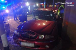 Sosnowieccy policjanci zatrzymali 33-letniego mężczyznę, który nie zatrzymał się do kontroli, a następnie uciekając, doprowadził do kolizji z innym samochode Fot. KMP Sosnowiec