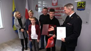 13-letni Olaf z Katowic zareagował jakby był strażakiem. Ogień pojawił się w kuchni, gdy Olaf robił przedświąteczne porządki. Rodziców nie było w domu