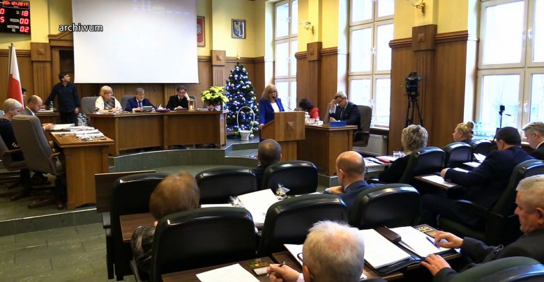 Ruda Śląska: Prezydent Dziedzic wysyłała SMSy z pogróżkami? Przerwano sesję rady miasta!