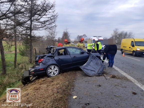 Zdjęcia wypadku, do jakiego doszło na trasie S1 w Tychach przyprawiają o ciarki! (fot.www.112tychy.pl)