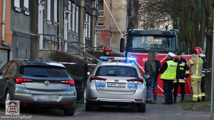 Śmiertelne w skutkach potrącenie w Tychach! Tragiczny wypadek miał miejsce przy ulicy Andersa w piątek, 20 grudnia (fot.www.112tychy.pl)