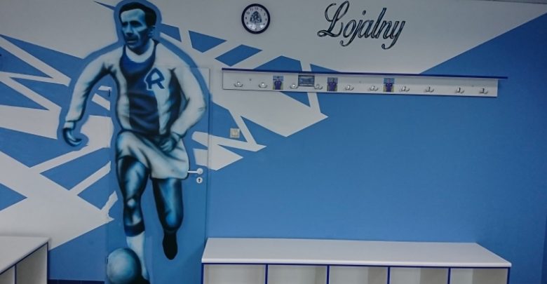 Aplikacja Ruchu Chorzów już działa. Pierwszy efekt to wyremontowana szatnia! (fot.Ruch Chorzów)