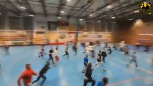 Kibole Zagłębia Sosnowiec zrobili oborę w Obornikach! Ostra zadyma na imprezie dla chorego dziecka!