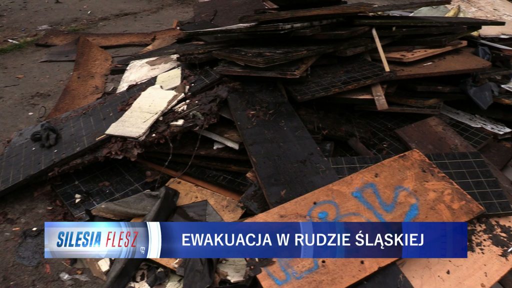 Groźny pożar wybuchł po godzinie 4:00 rano na poddaszu familoka przy ul. Krasińskiego. Konieczna była ewakuacja 23 osób