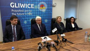 Adam Neumann już w kampanii wyborczej zapowiadał kontynuację polityki Zygmunta Frankiewicza, a po wyborze na prezydenta po raz kolejny to powtórzył
