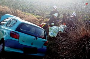 Policjanci z gliwickiej grupy SPEED ratowali życie kobiety po koszmarnym wypadku!