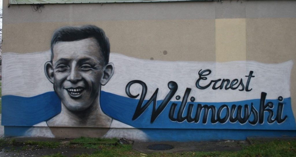 Ruch Chorzów w kosmosie i piłka rozwalająca familok. Niesamowite graffiti Ruchu w całym mieście! (fot.Ruch Chorzów)