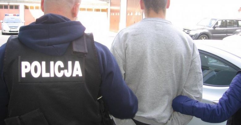 Oferował fikcyjne kwatery nad Bałtykiem i w Zakopanem. Oszust zatrzymany w Katowicach (fot.policja.pl)