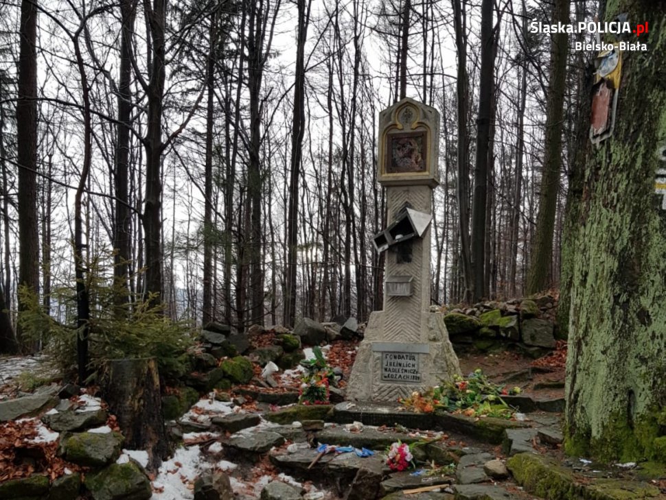 Śląska: Profanacja miejsc kultu religijnego. Mieszkaniec Bielska-Białej zatrzymany (fot.Śląska Policja)
