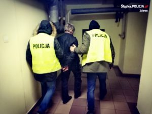 Pijany kierowca Hondy zrobił w Zabrzu demolkę. Wjechał na Bytomskiej w pięć innych samochodów! (KMP Zabrze)
