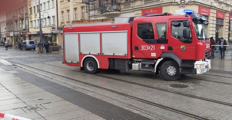 Katowice: Rondo już otwarte. Teraz zamknięta 3 Maja przez tajemniczy pakunek! (fot.Rafał Kulig)