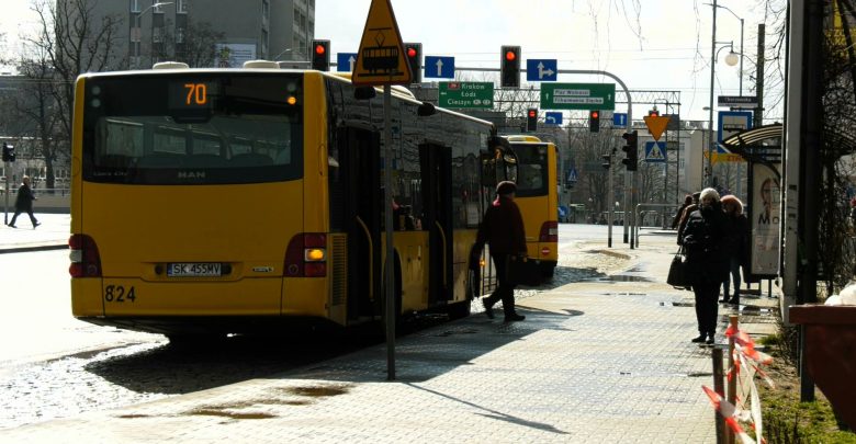 Koronawirus na Śląsku: ZTM wprowadza 16 marca nowy rozkład jazdy komunikacji. Zmiany przez koronawirusa
