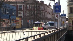 Koronawirus: Zmiany na granicy. 14 dni kwarantanny dla pracujących na stałe za granicą