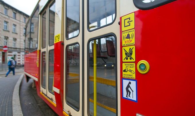 Katowice: Teatralny tramwaj ze słuchowiskiem na pokładzie odwołany przez COVID