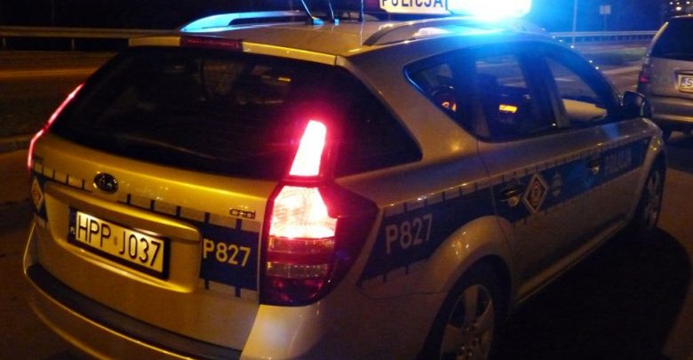 Śląskie: Świętowali urodziny kolegi w samochodzie. Każdy z nich wyszedł z "imprezy" z mandatem (fot.KMP Jastrzębie-Zdrój)
