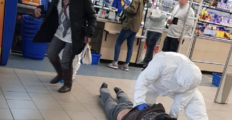 Sosnowiec: Kaszlał na wszystkich i krzyczał, że ma koronawirus! Wyleczyła go policja (fot.KWP Katowice)