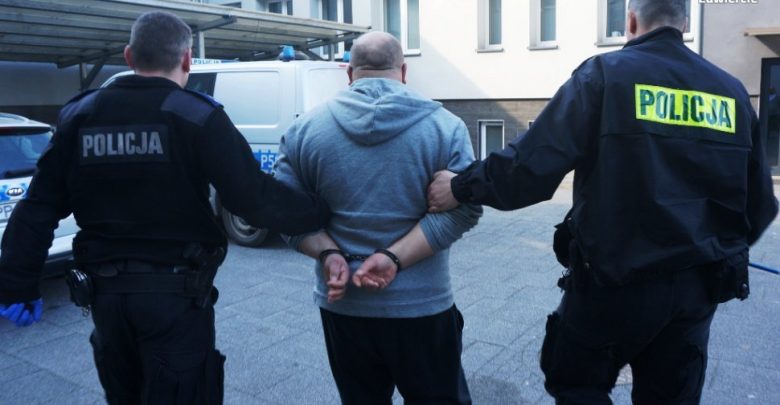 Śląskie: Ukradł 82-latkowi 100 tys. złotych. Wszedł do jego mieszkania pod pretekstem modernizacji pieca (fot.Śląska Policja)