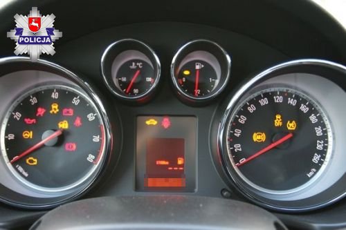 CEPiK nie kłamie. Kierowca volkswagena miał cofnięty licznik o prawie 100 tys. km (fot.Policja Lubelska)