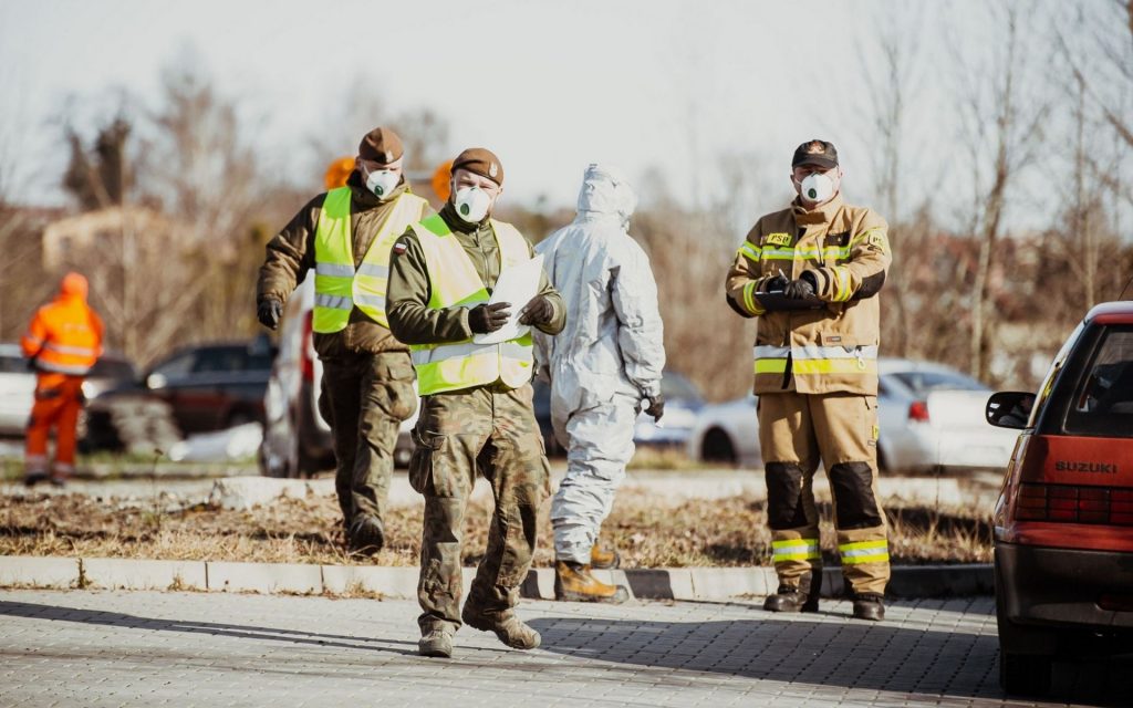 Epidemia koronawirusa: Terytorialsi trafili na granice. Pomagają w kontrolach Straży Granicznej. foto: Wojska Obrony Terytorialnej/facebook