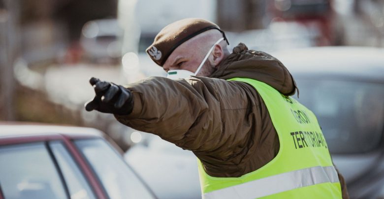 Epidemia koronawirusa: Terytorialsi trafili na granice. Pomagają w kontrolach Straży Granicznej. foto: Wojska Obrony Terytorialnej/facebook