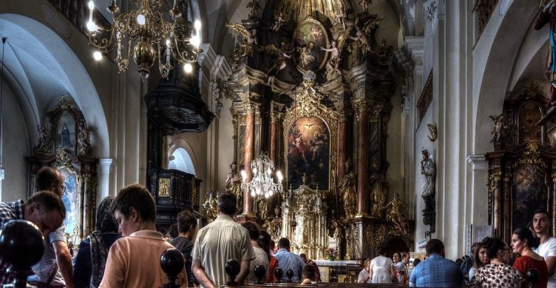 5 osób podczas Mszy Św. Episkopat apeluje o przestrzeganie ograniczenia (fot.poglądowe/www.pixabay.com)