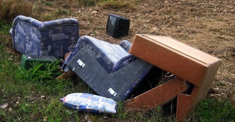 Mieszkańcy Katowic wyrzucają coraz więcej odpadów wielkogabarytowych. Robią przy tym sporo "kosztownych" błędów (fot.poglądowe/www.pixabay.com)