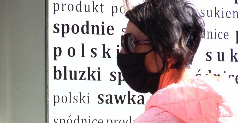 Seniorzy w Katowicach dostaną maseczki za darmo! Gdzie je dostać? LISTA MIEJSC