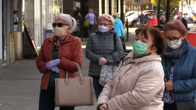 Coraz więcej miast w woj.śląskim rozdaje bezpłatnie swoim mieszkańcom maseczki ochronne
