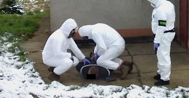 CBŚP zarekwirowało kibolom narkotyki. Zatrzymano również szefa "gangu" (fot.policja.pl)