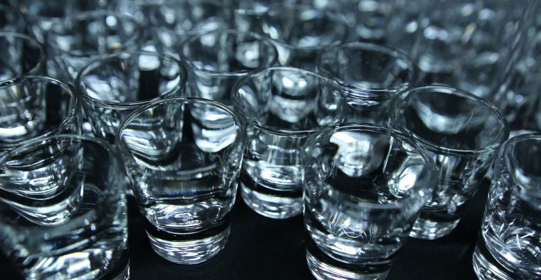 Śląskie: Ja nie zrobię melanżu na kwarantannie? Trzymaj piwo i patrz na to! (fot.pixabay.com)