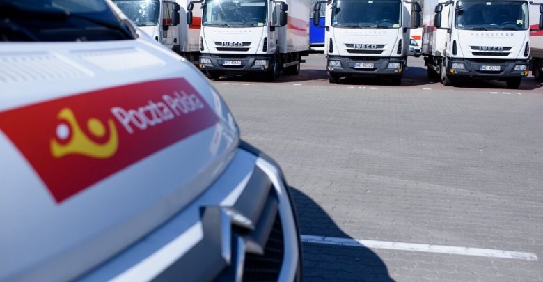 Co z przekazami pieniężnymi i przesyłkami dla osób objętych kwarantanną? (fot.Poczta Polska)