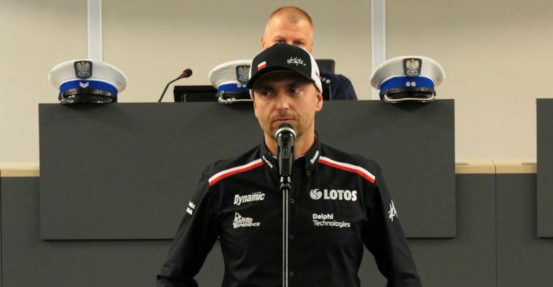 Celebryci, sportowcy i aktorzy ostrzegają przed brawurą na drodze. Nowa akcja śląskiej policji