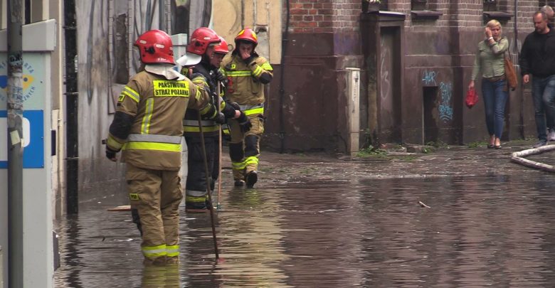 Gwałtowne burze nad Śląskiem i Zagłębiem. Zalane ulice, straż pożarna w akcji (foto.archiwum)