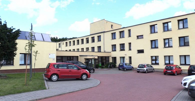 DPS w Bytomiu już bez koronawirusa. DPS w Orzeszu wciąż walczy o zdrowie podopiecznych