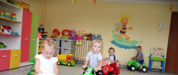Koronawirus w Polsce: Złagodzono wytyczne dla żłobków (fot.MRPiPS)