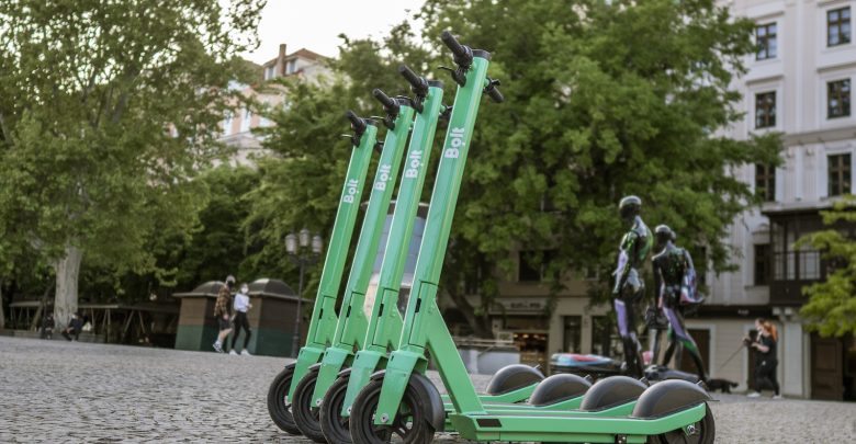 Katowice: Już nie będzie porzucania hulajnóg byle gdzie. Powstaną dla nich parkingi (fot.UM Katowice)