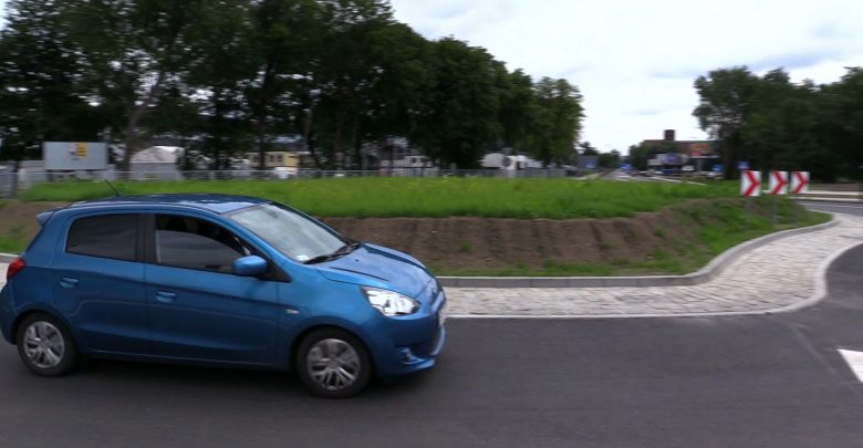 Mimo pandemii koronawirusa prace wokół tworzonego ronda u zbiegu ulic Piłsudskiego i Roosevelta w Zabrzu zostały zakończone ponad miesiąc wcześniej niż zakładano
