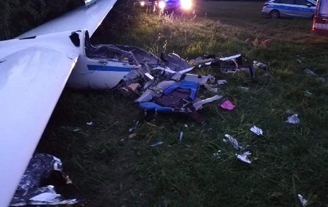 Wypadek szybowca. Pilot w ciężkim stanie przebywa w szpitalu (fot. Policja Podkarpacka)