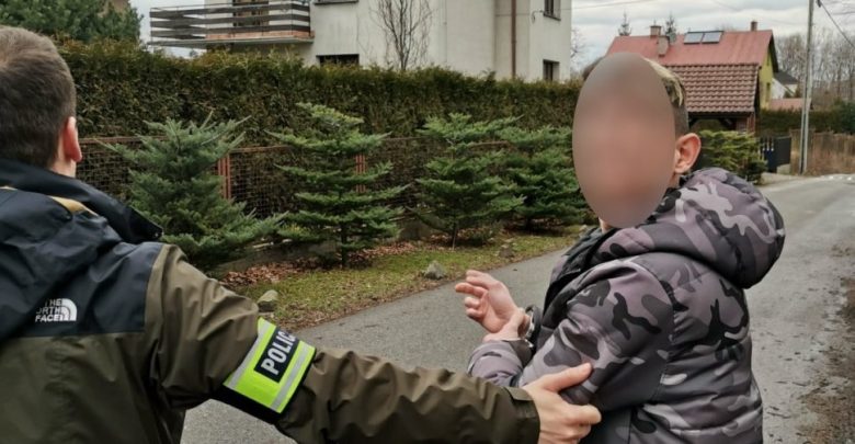 Na swoim koncie ma ok. 40 włamań. Mieszkaniec Bytomia został aresztowany (fot.Śląska Policja)