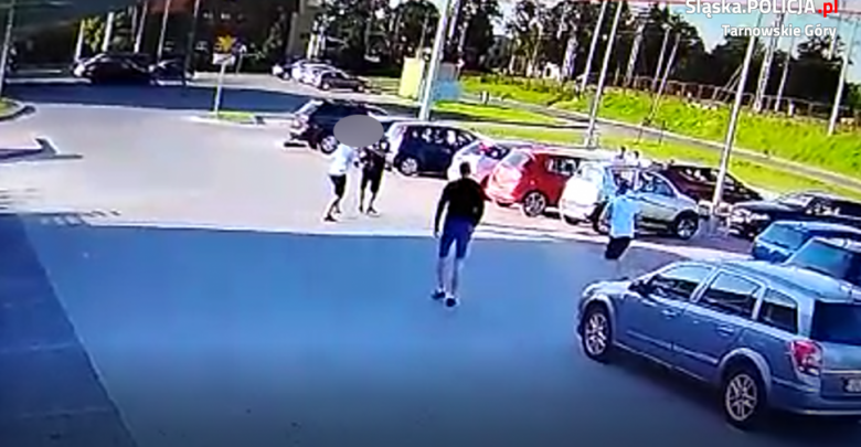 Śląskie: Nie podobał im się jego szalik, więc go pobili. Grozi im 12 lat więzienia (fot.Śląska Policja)