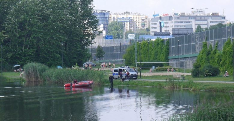 Makabryczne odkrycie w Dolinie Trzech Stawów. W zbiorniku dryfowały zwłoki (katowice24.info)