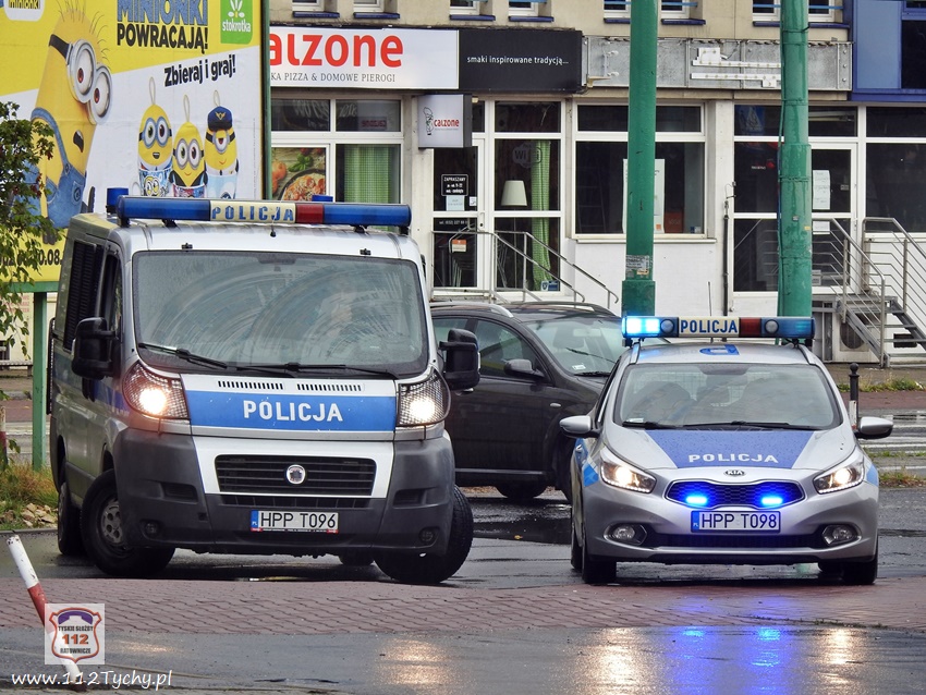 Niesamowita akcja w samym centrum Tychów. Nieopodal CH Azet lądował helikopter Lotniczego Pogotowia Ratunkowego (fot.www.112tychy.pl)